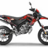 Senda-X-treme-50-SM-18-à-21-Japan_3D Transformez votre Derbi 50 SM en une œuvre d'art unique avec nos kits haut de gamme. Options de finitions: Holographique, Fluo, Métal, Paillettes ...