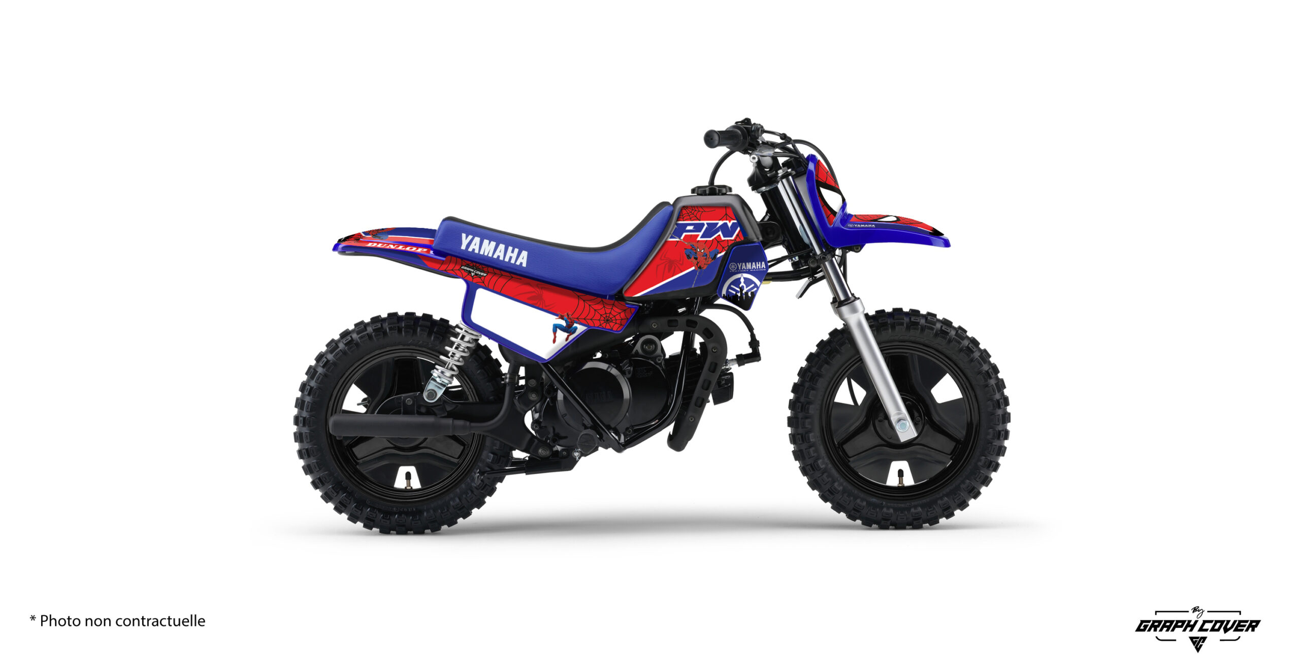 motocross-deco-Yamaha-PW-Spyder-3D Transformez la Yamaha PW 50 de votre enfant grâce à ce Kit déco Spyder ! Inspiré de l’univers des super-héros, ce kit déco vibrant allie rouge, bleu et noir