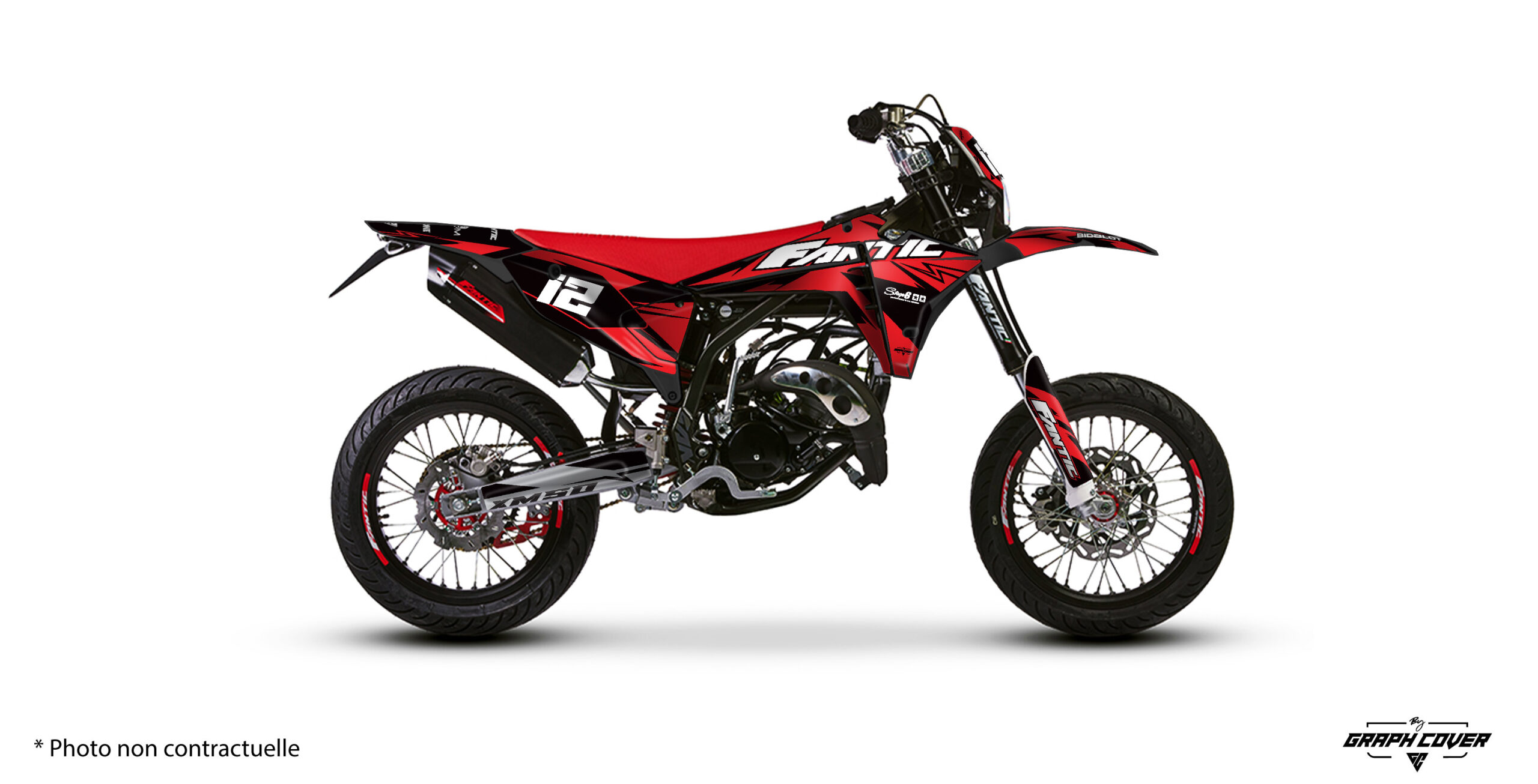 Si tu cherches à donner du style à ta 50cc et te démarquer sur la route ou à l’arrêt, alors ce kit déco Fantic XM 50 / XE 50 est fait pour toi !