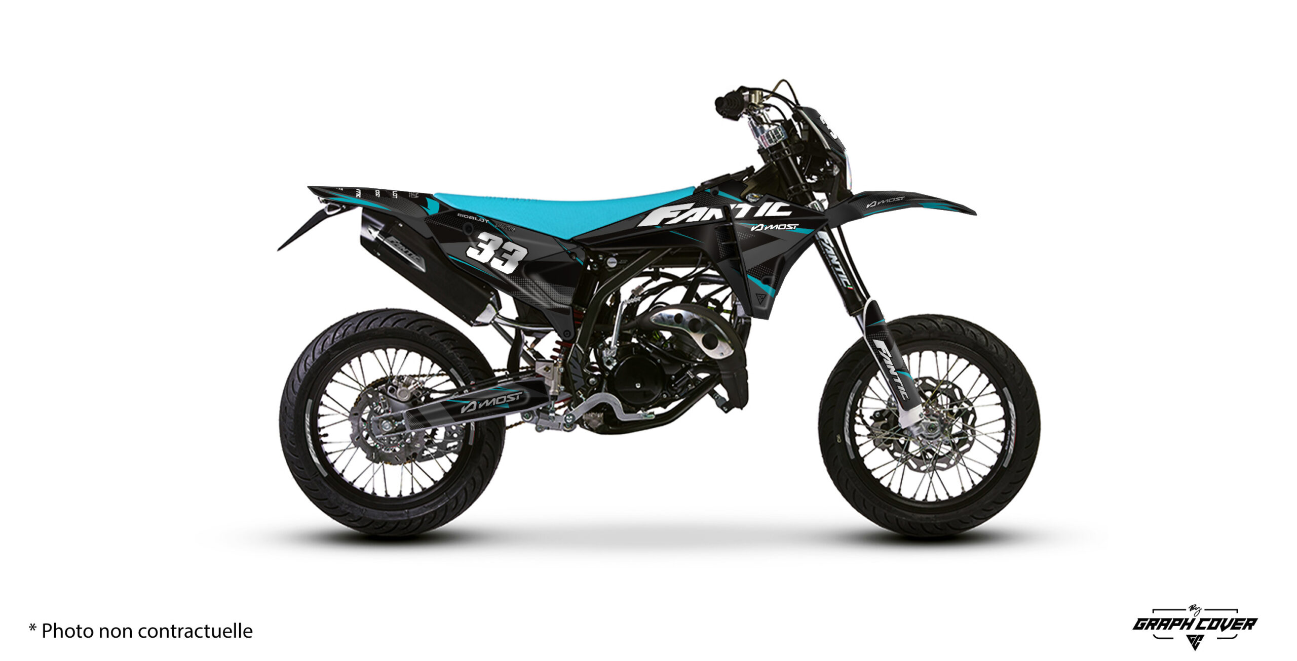 FANTIC-XM-50-2023+-Shine-Turquoise-3D Le kit déco Fantic XM Shine transforme ta Fantic XM 50 (compatible XE 50) en une machine encore plus percutante et stylée.