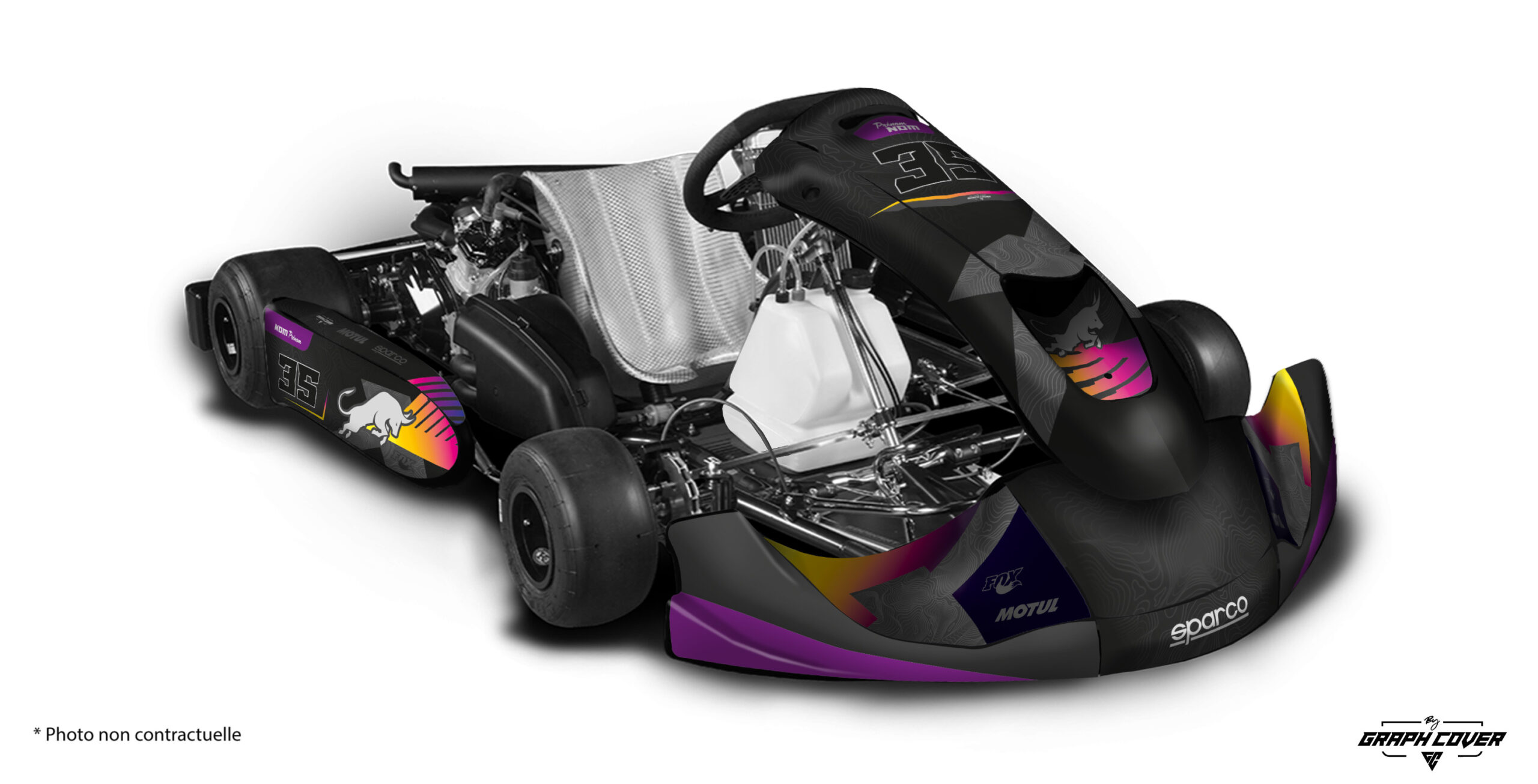 Affirme ton style sur la piste avec le Stickers Karting KG 508 – Design TYR, une création signée Graph Cover pour les pilotes qui veulent allier esthétique, précision et performance.