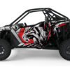 POLARIS-RZR-PRO-S-PRO-R-PRO-XP--25+-Tora-Rouge-3D Imposez votre style sur les pistes avec le Stickers RZR Pro XP – Design Tora, un kit déco complet au look félin et percutant inspiré de l’univers manga.
