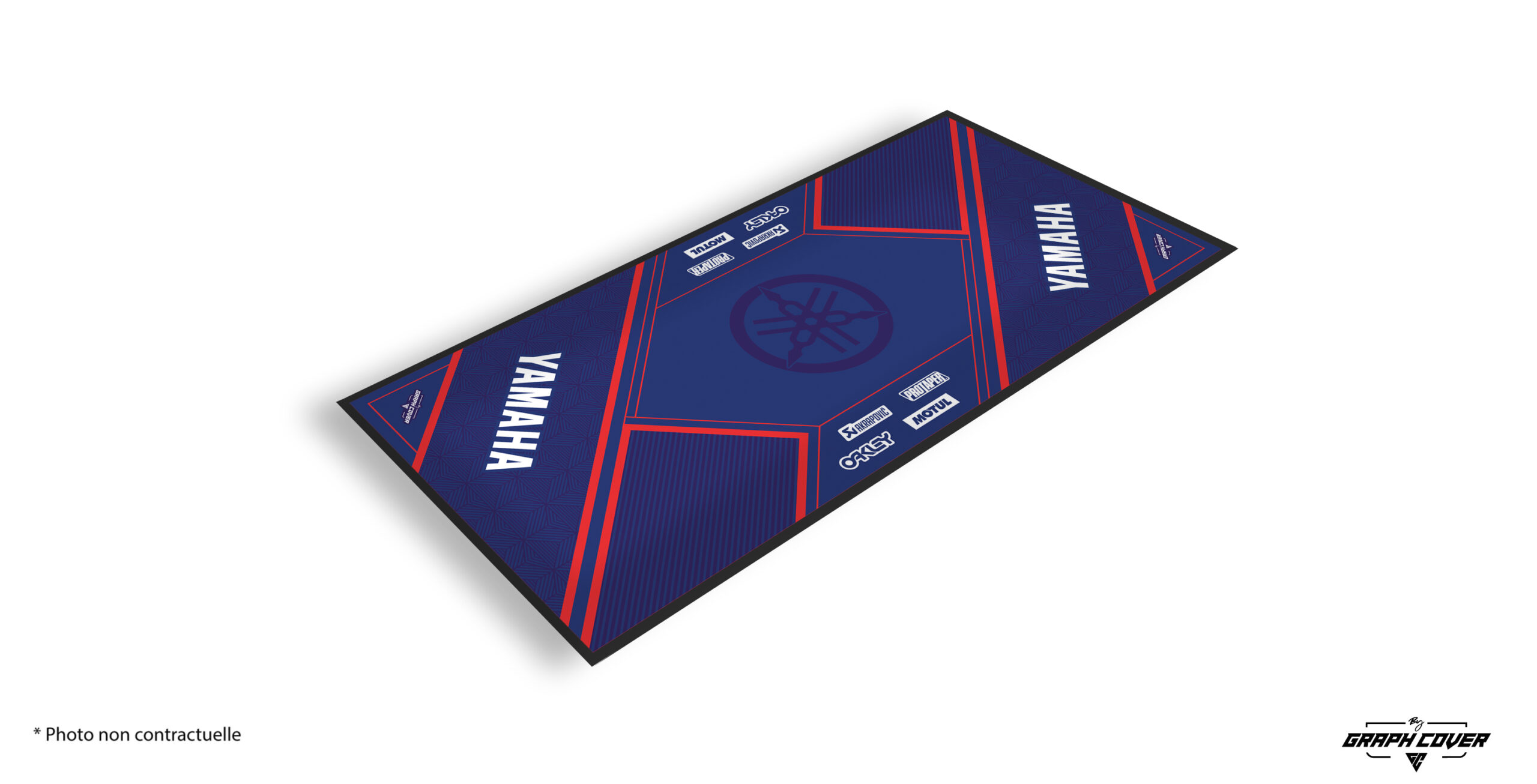 L’ADN racing de Yamaha. Le tapis moto personnalisable Yamaha Modèle 3 exprime toute la puissance et la rigueur technique de la marque japonaise.