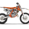 SX-85---18-à-21-Tory-Blanc_3D Kit déco motocross SX85 Tory : version fonds de plaques ou full, personnalisation pilote et vinyle premium 100 microns avec finition 340 microns.