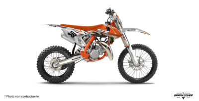 Kit déco motocross SX85 Tory : version fonds de plaques ou full, personnalisation pilote et vinyle premium 100 microns avec finition 340 microns.
